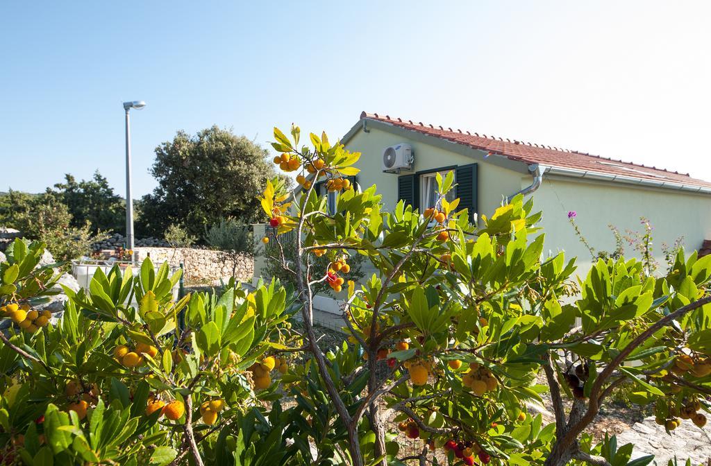 Guest House Loranum Sevid Exterior photo