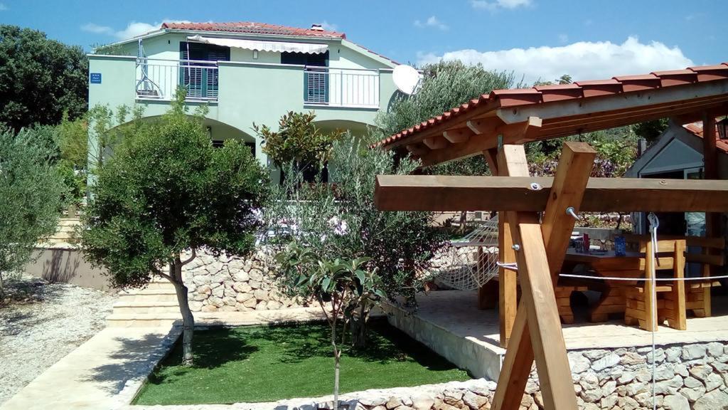 Guest House Loranum Sevid Exterior photo
